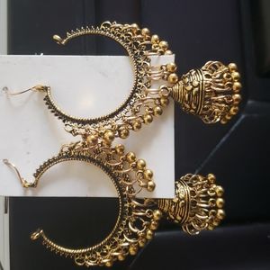 Tassel drop fashion earrings golden